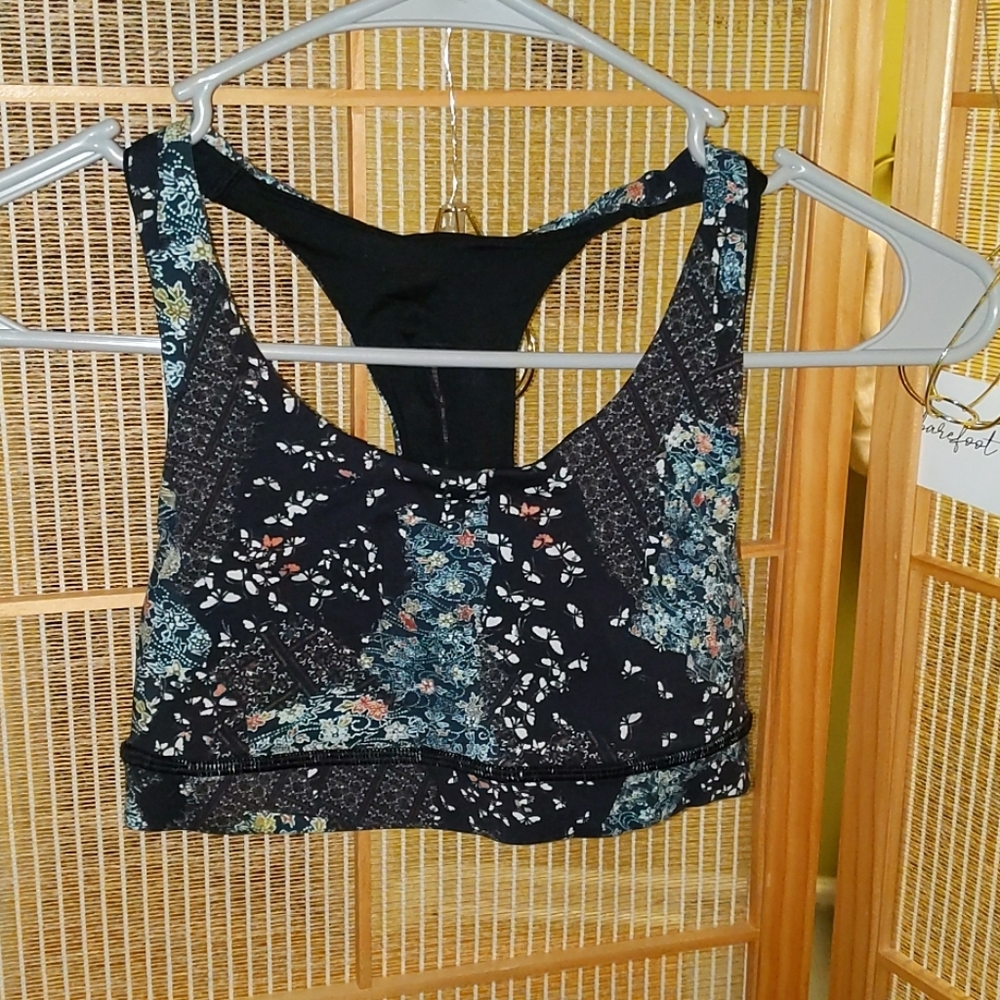 Lululemon sports bra
